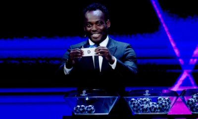 Essien sorridente ai sorteggi della Champions League