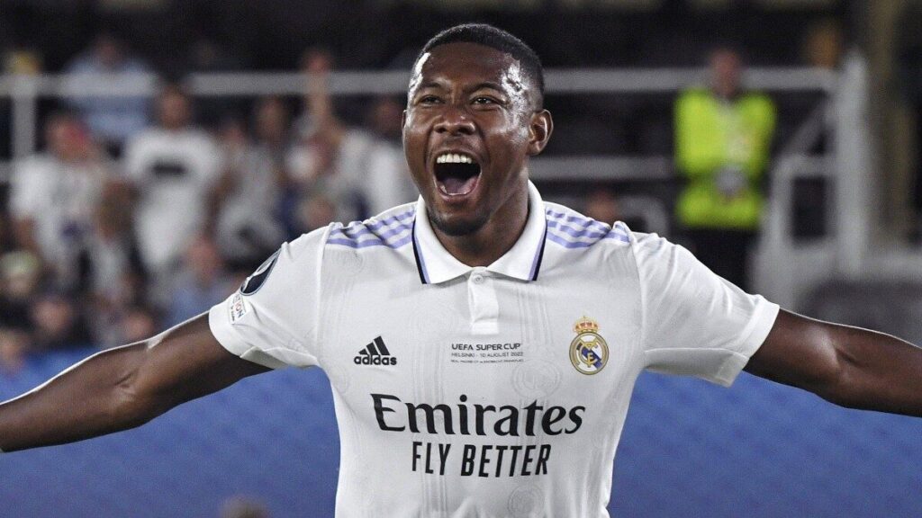 Alaba esulta dopo un gol con la maglia del Real Madrid