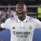 Alaba esulta dopo un gol con la maglia del Real Madrid