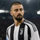 Zhegrova con la maglia della Juventus, immagine creata con intelligenza artificiale