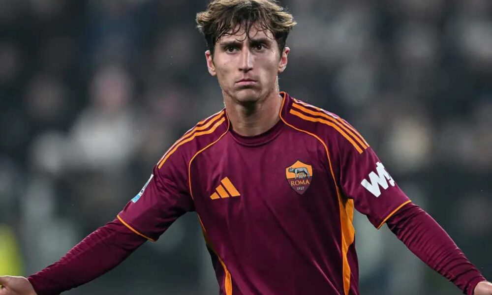 Calciomercato Roma, il punto tra uscite e rinnovi: Baldanzi verso il Genoa, Dybala aspetta