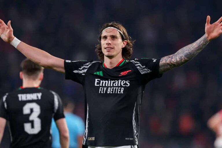 Il difensore dell'Arsenal, Riccardo Calafiori