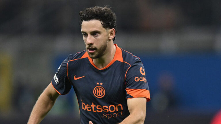 Mercato Juventus, Carlos Augusto nel mirino: un incastro decisivo sulle fasce