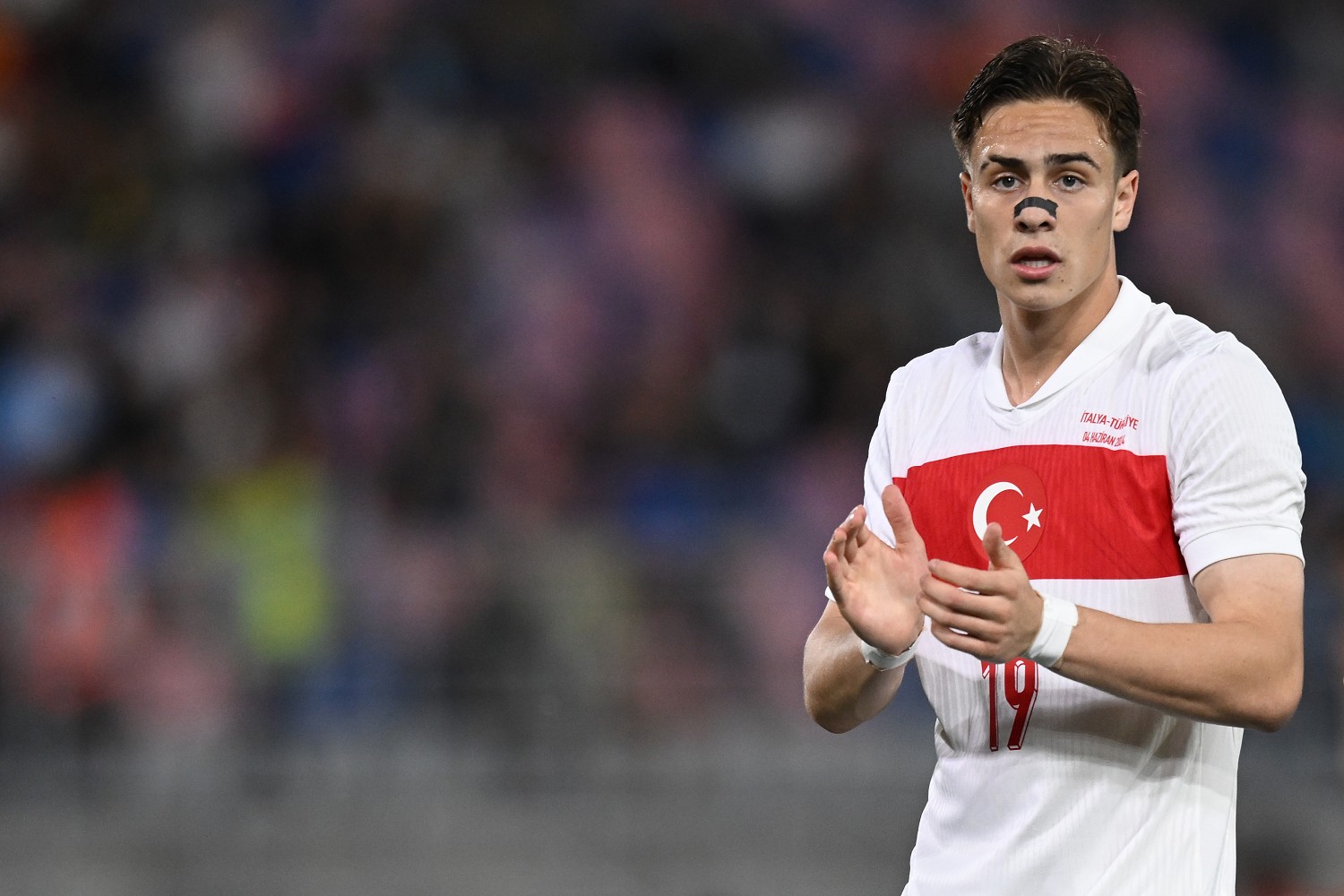 Yildiz con la maglia della Turchia