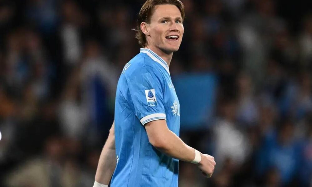 Napoli McTominay, trattativa continua: rinnovo fino al 2030, ottimismo nonostante la distanza sull’ingaggio