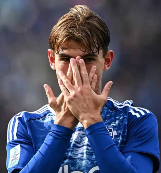 L'esultanza di Nico Paz dopo un gol