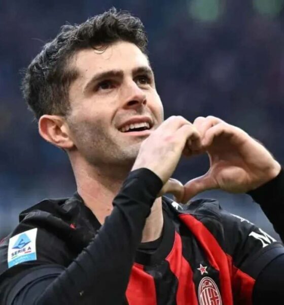 Christian Pulisic, attaccante del Milan, esulta dopo un gol