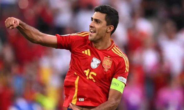 Rodri con la maglia della Spagna