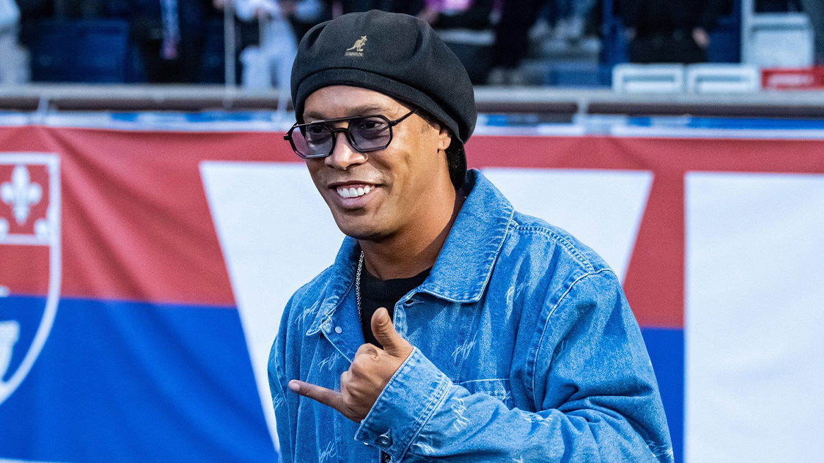 ronaldinho torna a giocare clamoroso accordo con il ravenna l8217annuncio a miami da Calcionews24.com ronaldinho torna a giocare clamoroso accordo con il ravenna l8217annuncio a miami
