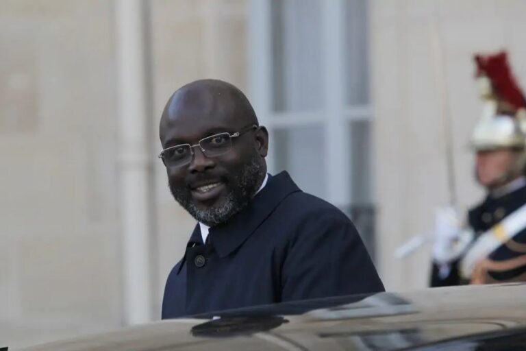 La ricetta Weah: «Milan, c'è troppa pressione. Tornerà grande, ci vuole pazienza» 2 George Weah sorride