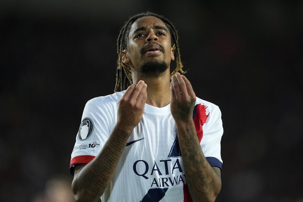 Barcola con la maglia del Psg