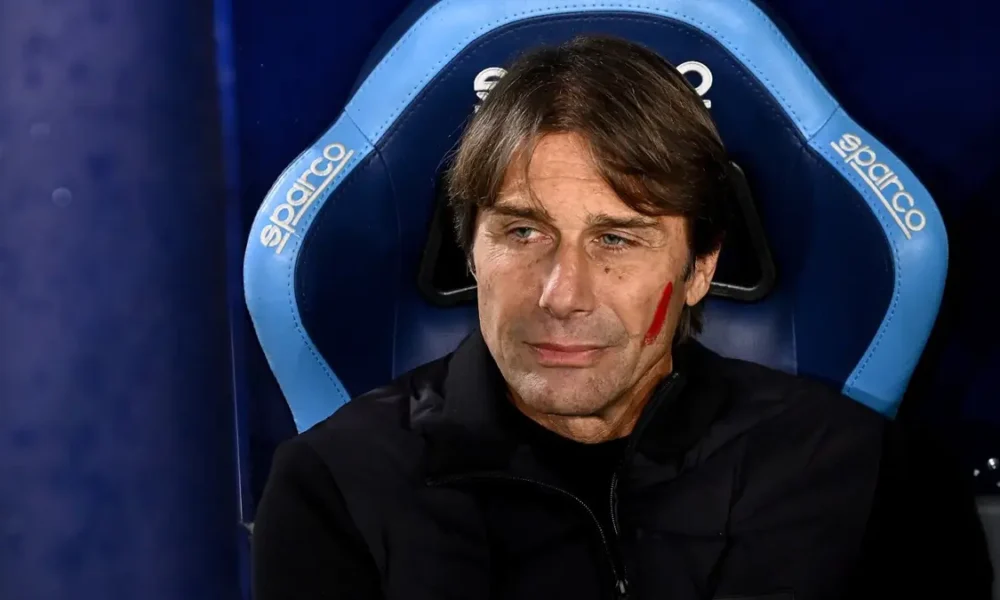 Conte e il Napoli si separano: ufficiale la risoluzione consensuale tra l’allenatore e il club azzurro. Il comunicato
