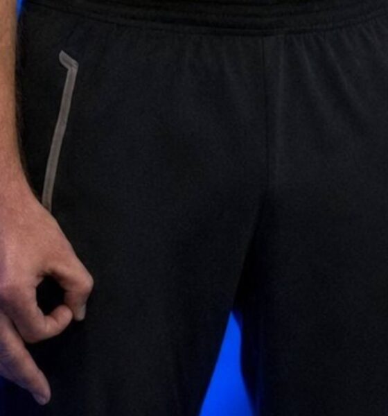 Gesto ok mano arbitro Evans
