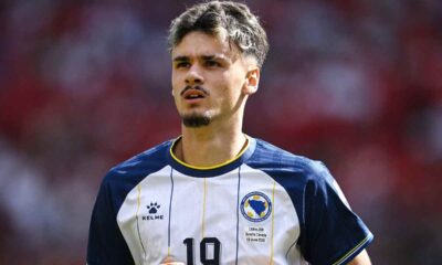Kerim Alajbegovic con la maglia della Bosnia