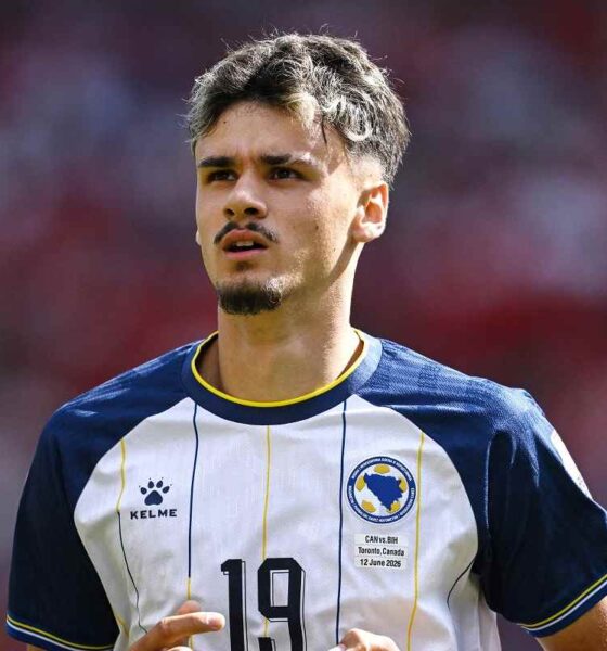 Kerim Alajbegovic con la maglia della Bosnia