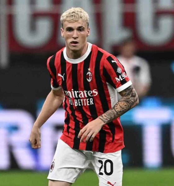 Alex Jimenez con la maglia del Milan