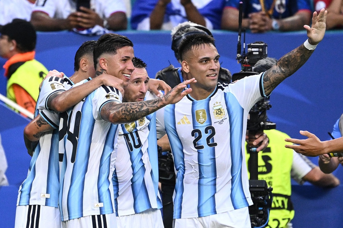 pagelle argentina egitto messi alieno shobeir ai limiti della perfezione lautaro entra e cambia l8217albiceleste 8211 top e flop da Calcionews24.com pagelle argentina egitto messi alieno shobeir ai limiti della perfezione lautaro entra e cambia l8217albiceleste 8211 top e flop