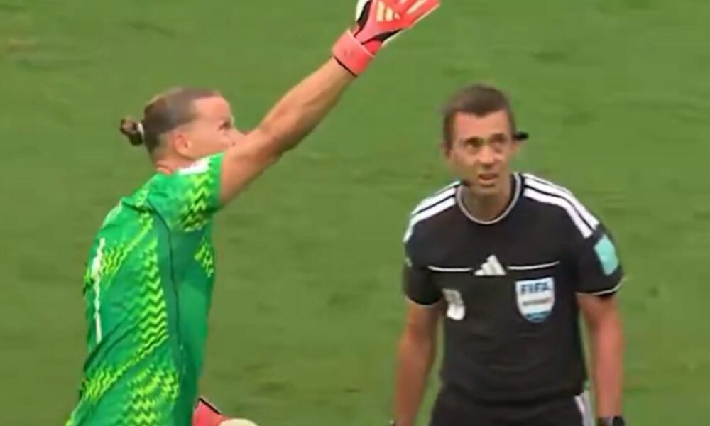 Norvegia-Inghilterra, caso sul gol di Bellingham: il pallone colpisce il cavo della spider cam. La FIFA risponde alle proteste