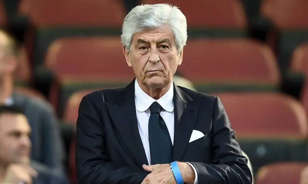 Rivera boccia Pirlo ct Italia e si candida: «Non è adatto, io sarei perfettamente in grado di farlo». Ma l’ex Milan ha mai allenato?