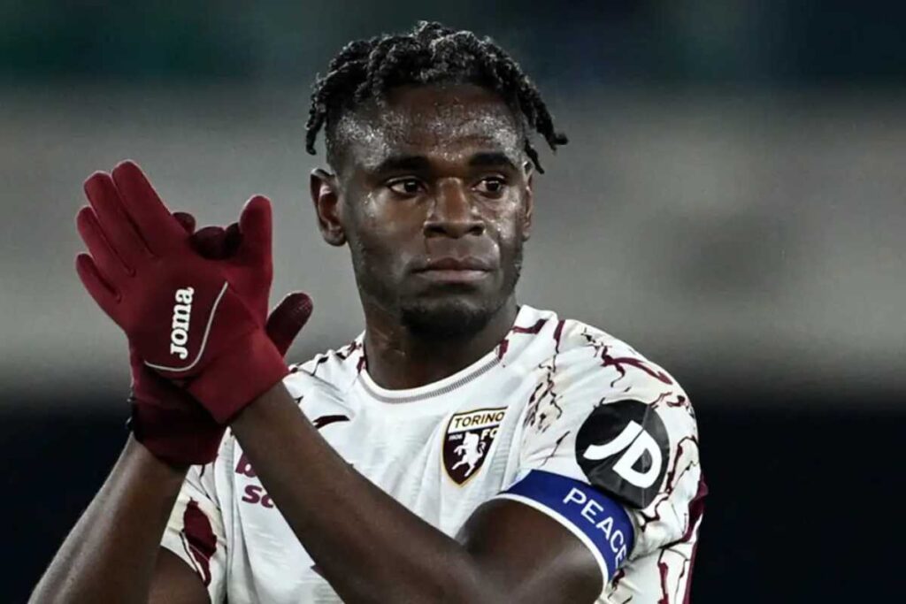 Duvan Zapata, attaccante e capitano del Torino