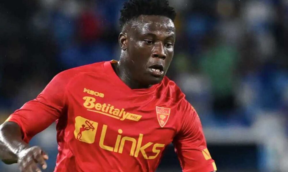 Lecce, caso Banda: la FIGC blocca il trasferimento allo Swehly SC
