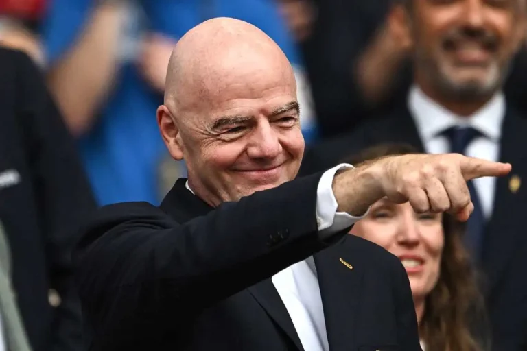 Infantino verso la ricandidatura nel 2027: tensioni con UEFA e FIGC, scenario ancora senza sfidanti