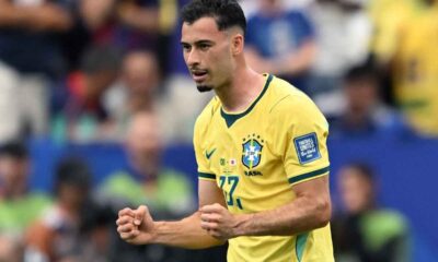 Gabirel Martinelli esulta dopo un suo gol in Brasile Giappone