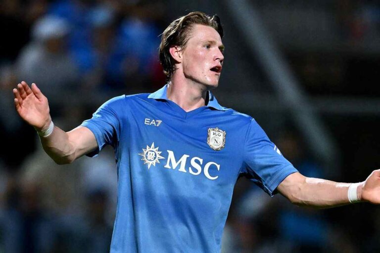 Calciomercato Napoli, indiscrezione clamorosa: McTominay può partire già a gennaio! Cosa sta succedendo