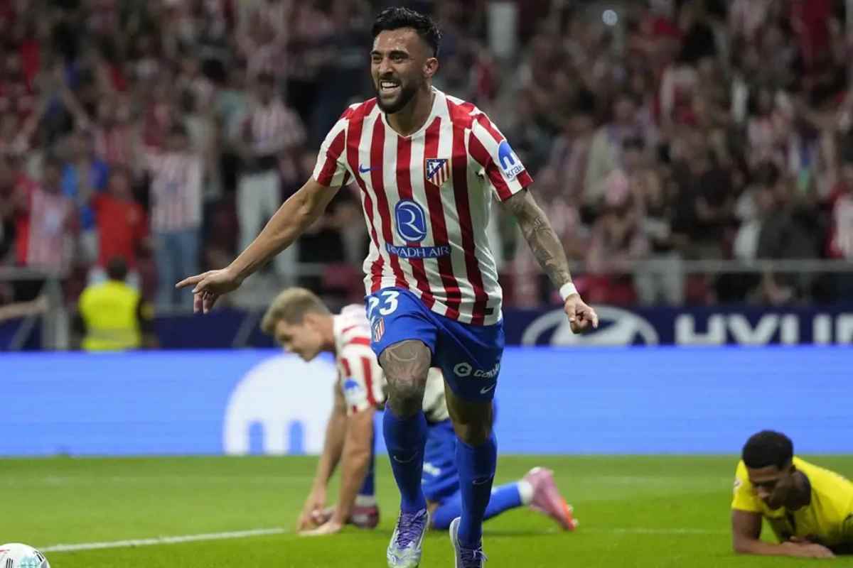 Nico Gonzalez esulta dopo un gol con l'Atletico Madrid