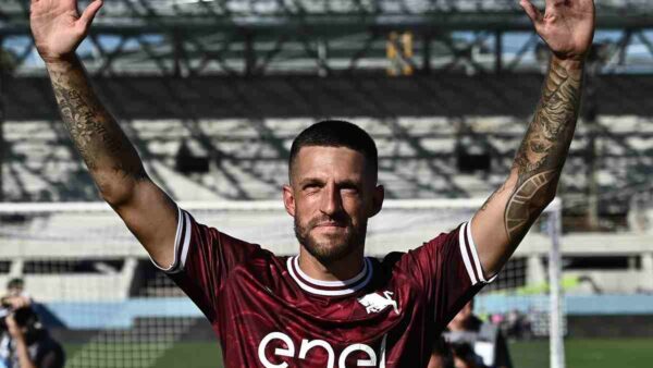 Biraghi Fiorentina Torino per calcio