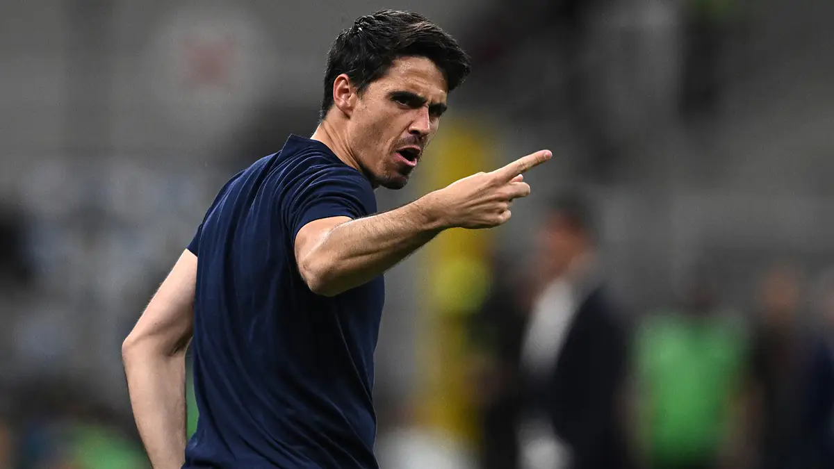 como parma sfida tra fabregas e cuesta due giovani tecnici spagnoli con filosofie opposte da Calcionews24.com como parma sfida tra fabregas e cuesta due giovani tecnici spagnoli con filosofie opposte
