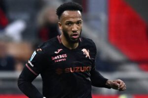 Enzo Ebosse con la maglia del Torino