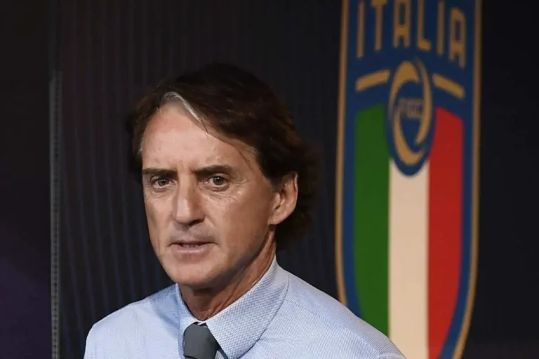 Mancini cambia l’Italia contro la Turchia: Kayode e nuovi volti per dare una scossa agli Azzurri
