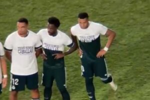 Mbappe Vinicius screen messaggio Pro Cueta