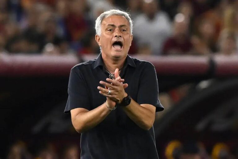 Real Madrid-Inter, Mourinho in emergenza: tre centrocampisti squalificati per il debutto in Champions