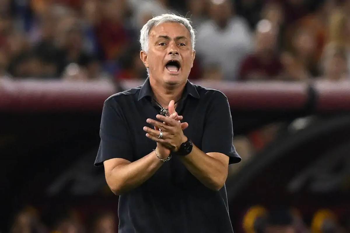 real madrid inter mourinho in emergenza tre centrocampisti squalificati per il debutto in champions da Calcionews24.com real madrid inter mourinho in emergenza tre centrocampisti squalificati per il debutto in champions