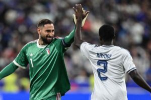 Donnarumma Kayode per calcio