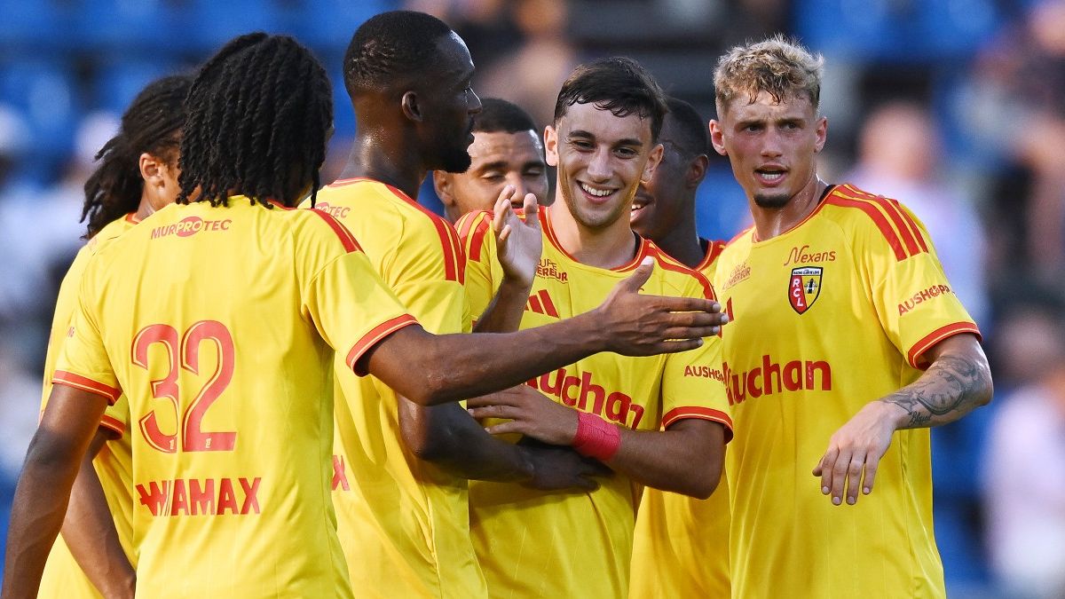 lens decisione clamorosa dopo gli incidenti in champions league vietata la trasferta contro il lille ai propri tifosi il comunicato da Calcionews24.com lens decisione clamorosa dopo gli incidenti in champions league vietata la trasferta contro il lille ai propri tifosi il comunicato