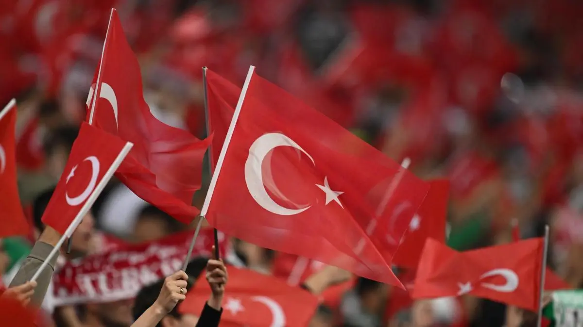 scandalo calcioscommesse in turchia sospesi per 45 giorni 147 dirigenti c8217232 anche il presidente del trabzonspor da Calcionews24.com scandalo calcioscommesse in turchia sospesi per 45 giorni 147 dirigenti c8217232 anche il presidente del trabzonspor