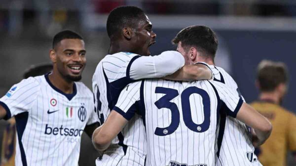 Esultanza gol Carlos Augusto Bologna Inter 1 per calcio