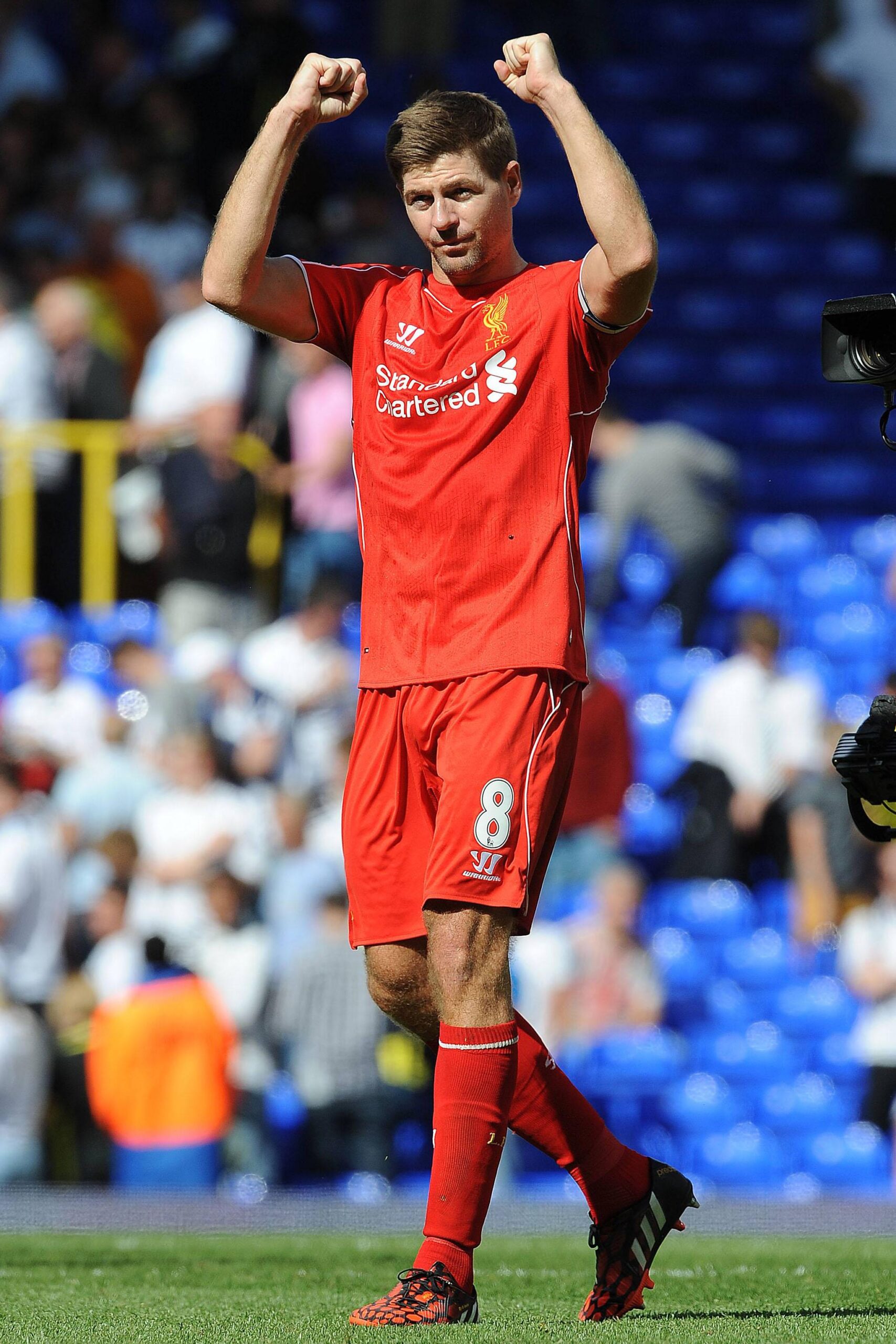 gerrard esulta liverpool agosto 2014 ifa scaled