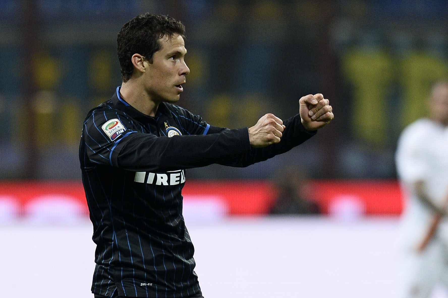 hernanes esulta aprile 2014 ifa