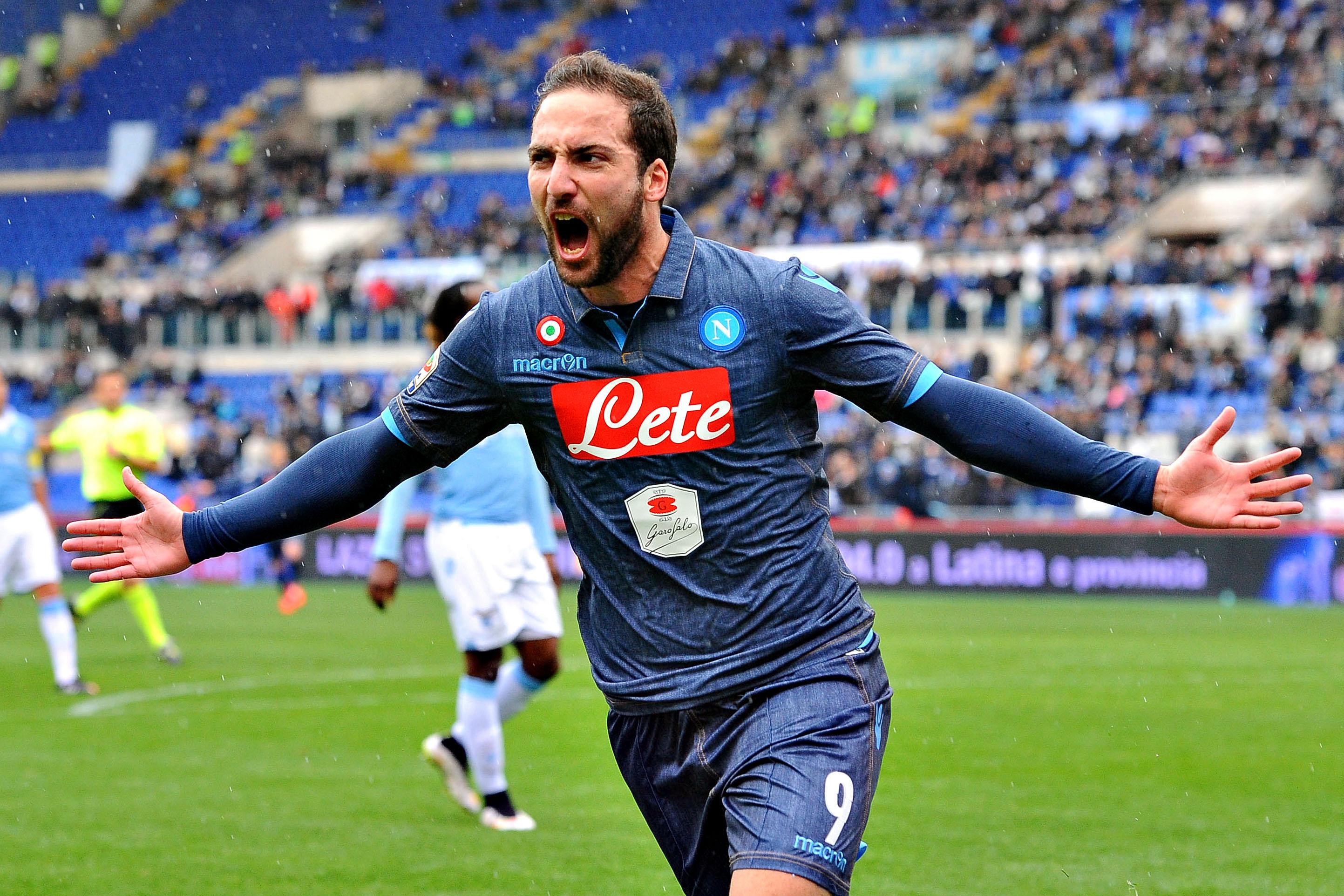 higuain esulta napoli third gennaio 2015 ifa