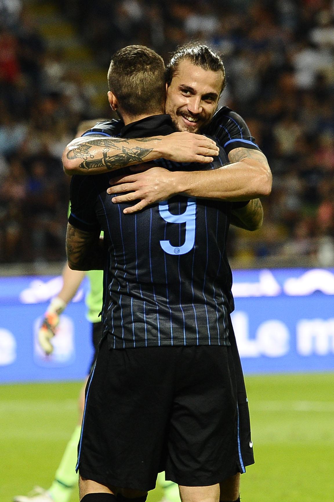 icardi osvaldo esultano inter europa league agosto 2014 ifa