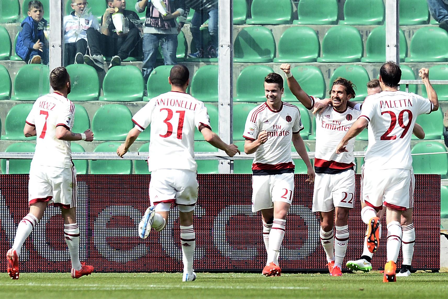 milan away esulta aprile 2015 ifa