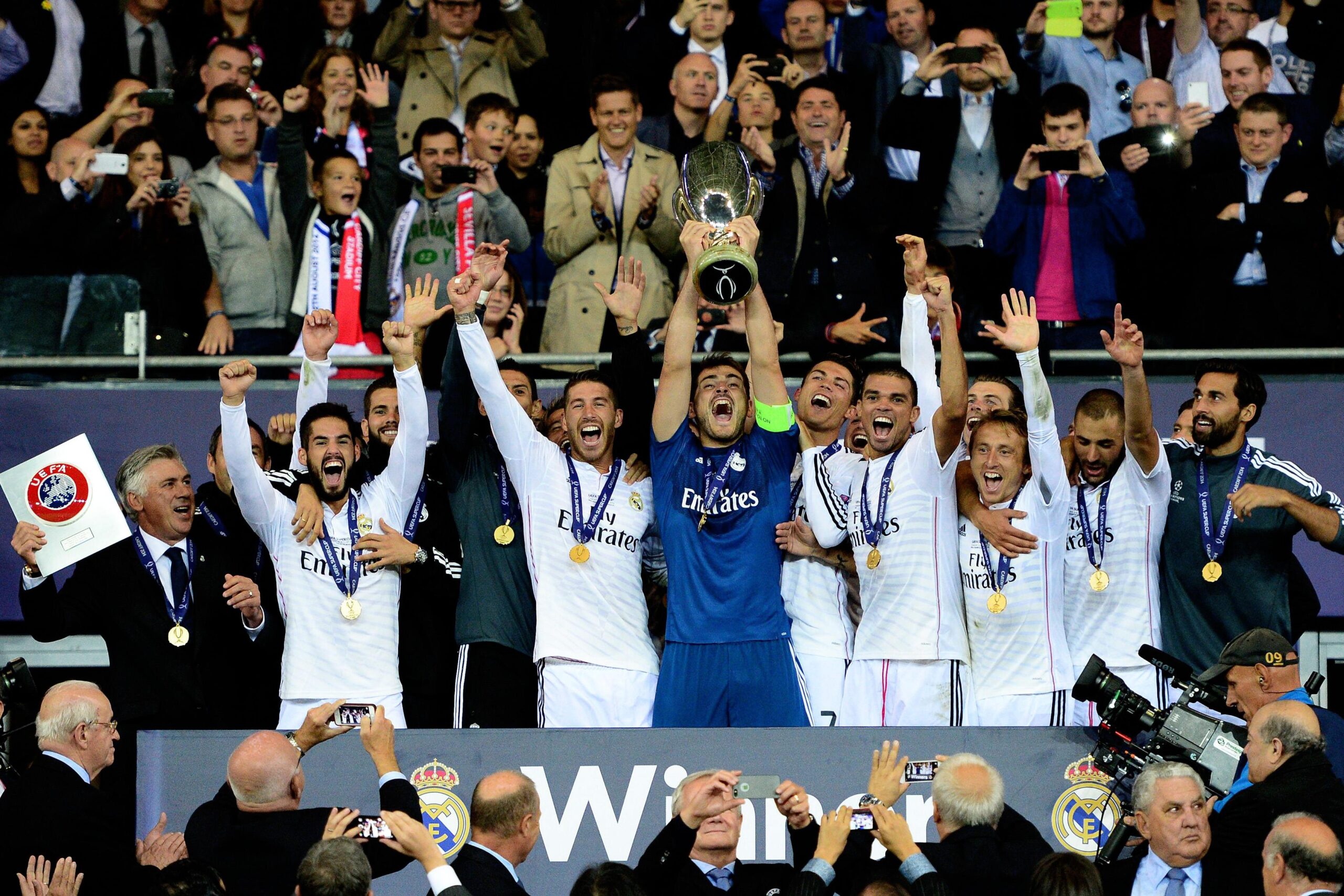 real madrid premiazione supercoppa europea agosto 2014 ifa scaled
