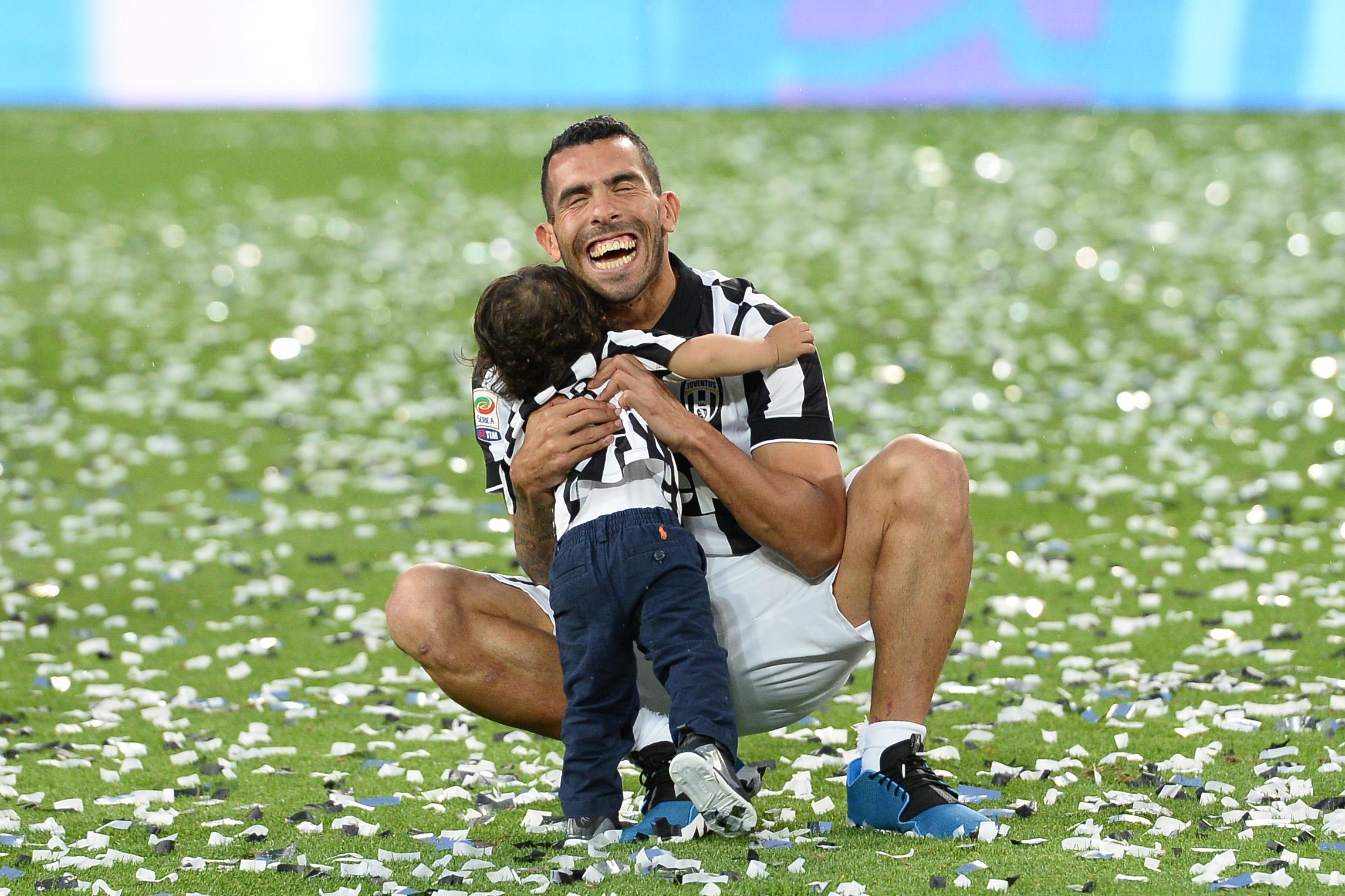 tevez esultanza figlia juventus maggio 2015 ifa