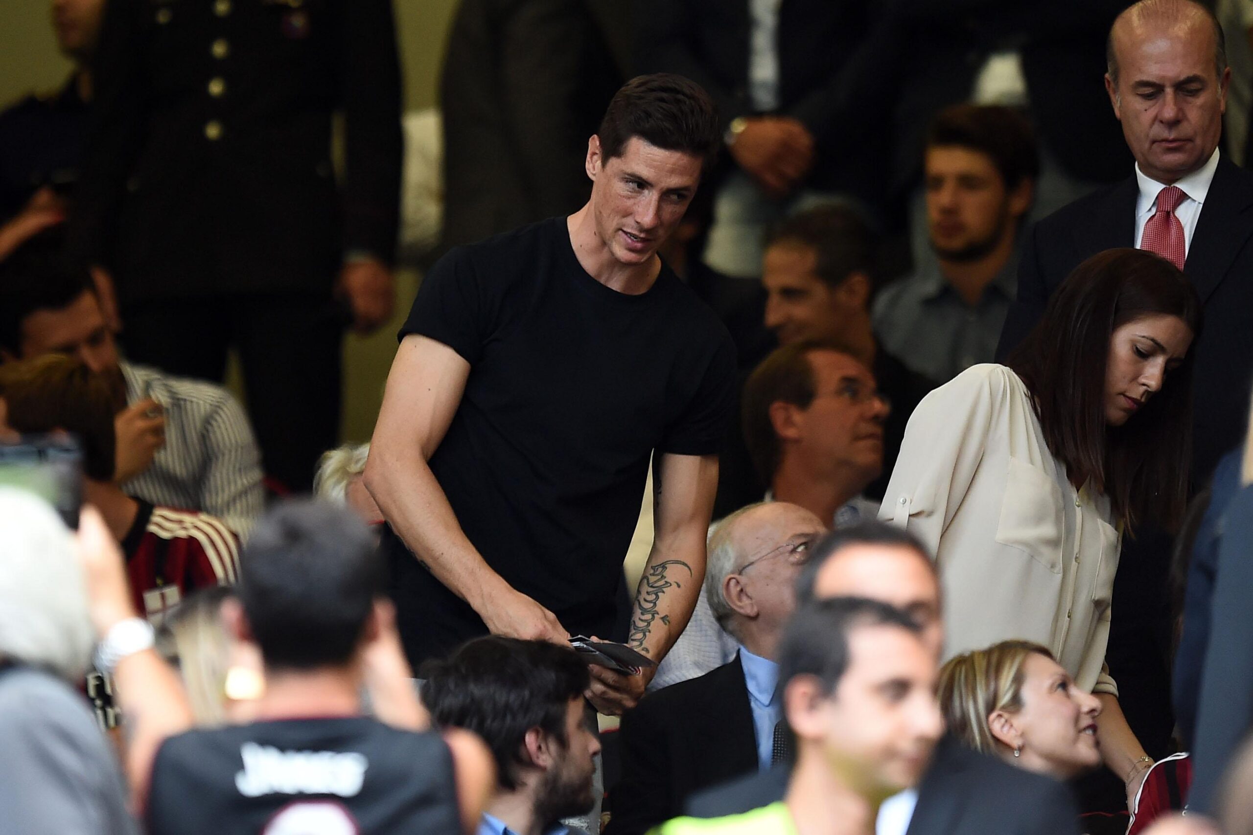 torres tribuna milan agosto 2014 ifa scaled