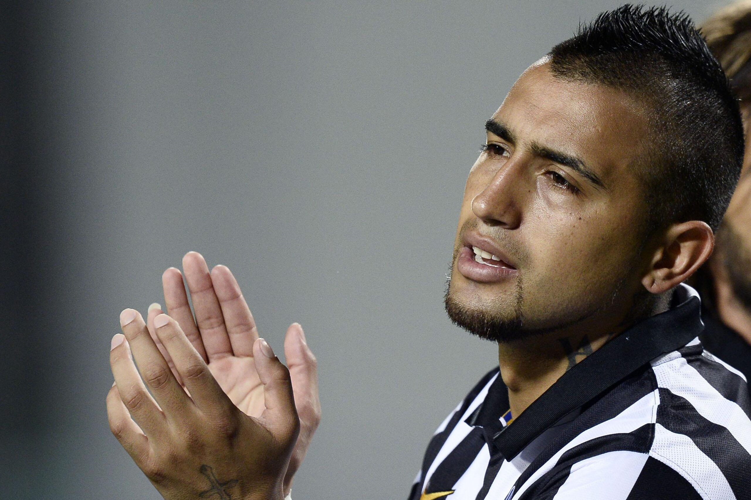 vidal applaude juventus agosto 2014 ifa scaled