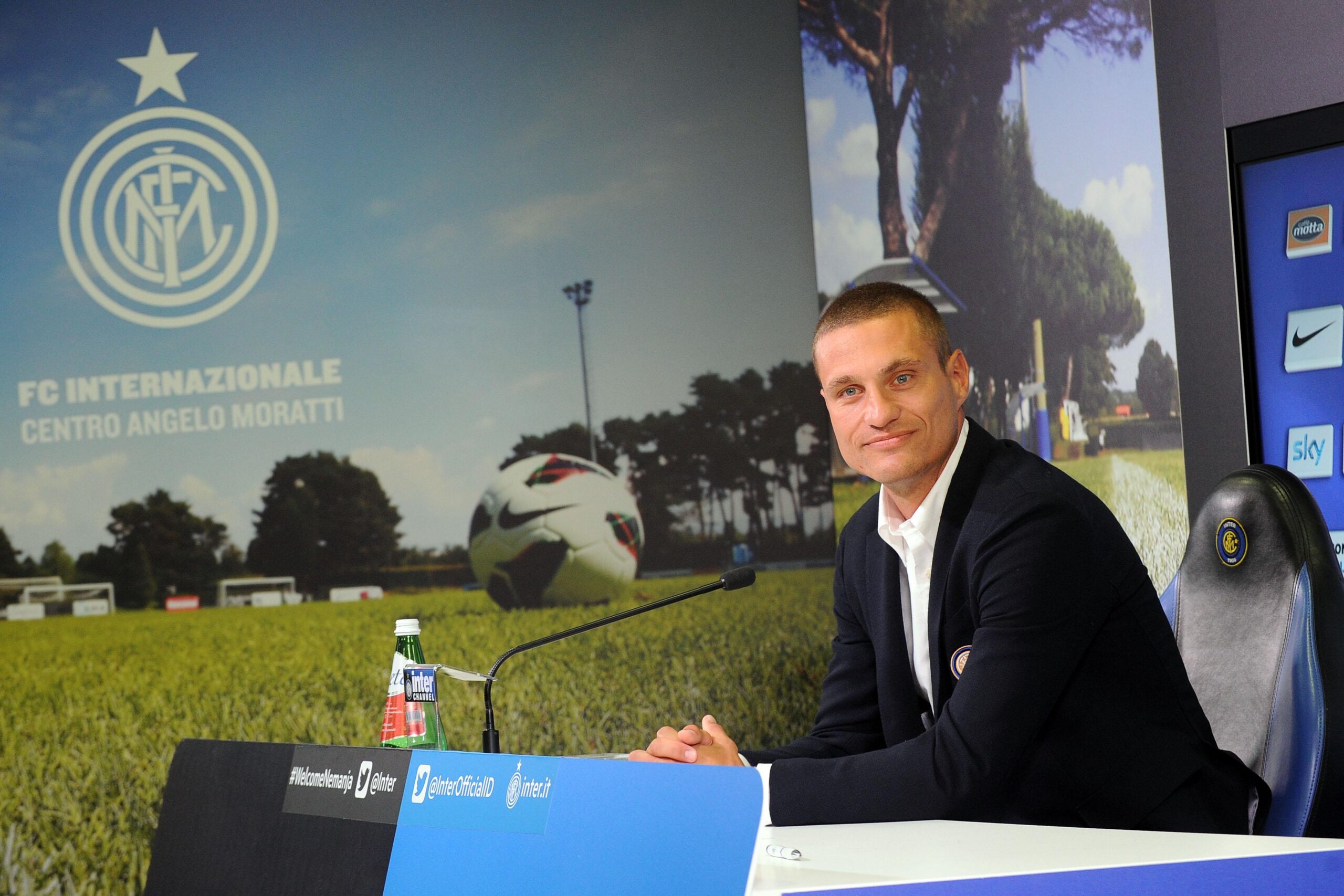 vidic presentazione inter luglio 2014 ifa scaled